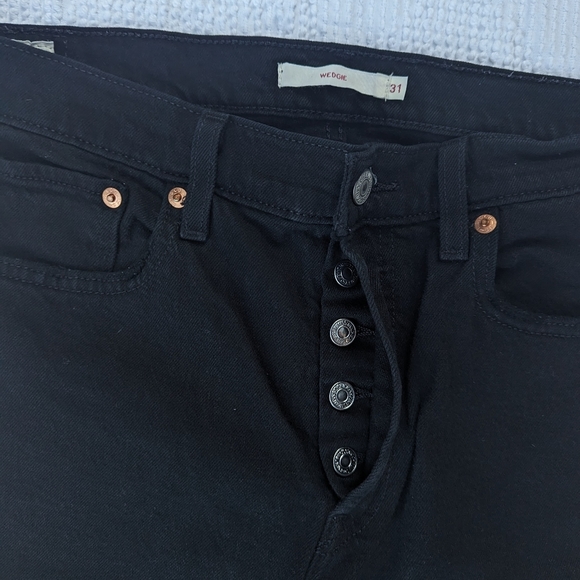 Levi's║Black Wedgie Ripped Jeans║Size 31 - Picture 3 of 7